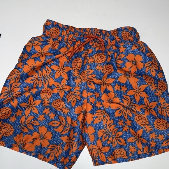 2 pairs Boys swim trunks size 4/5 - Picture 5 of 8